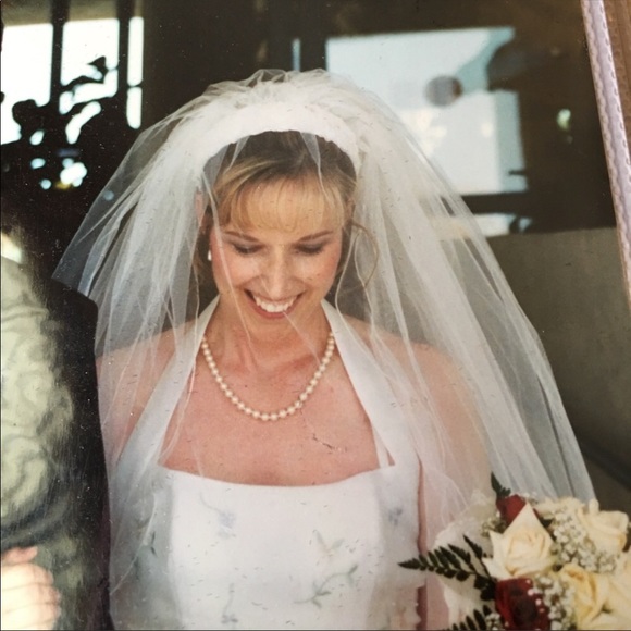 Accessories - 2 tier Off White Bridal Veil